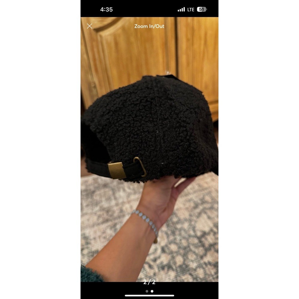 Womans Black Sherpa hat - Picture 2 of 2